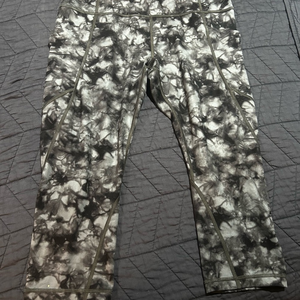 Athleta Monochrome Tie-Dye Leggings